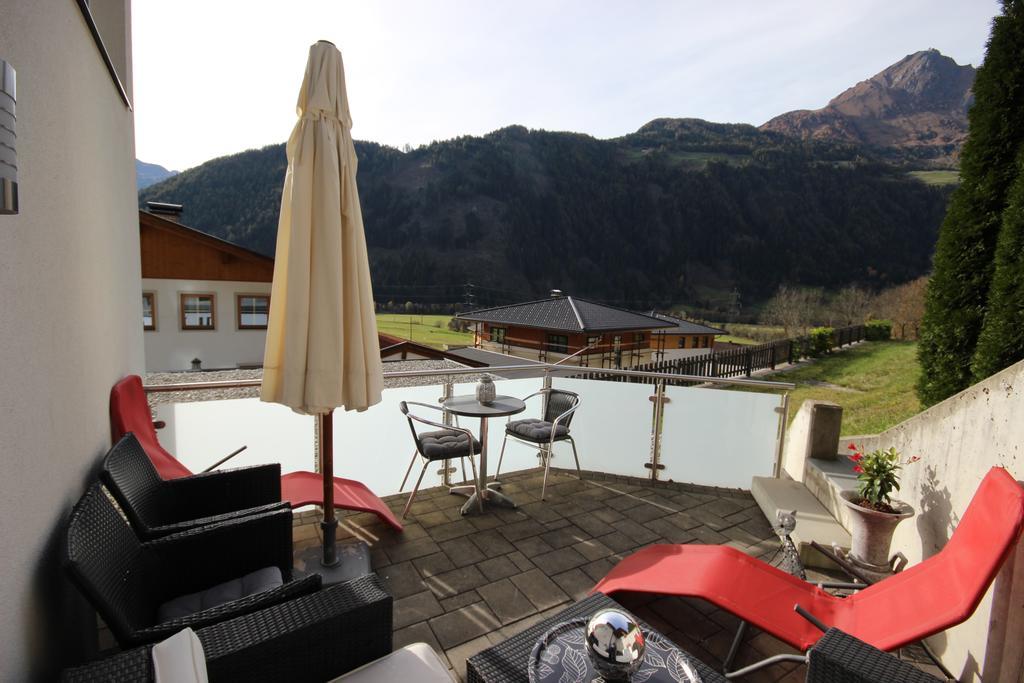 Apartments Schloss-Weissenstein-Strasse มาเทรอี อิน ออสท์ทีโรล ภายนอก รูปภาพ
